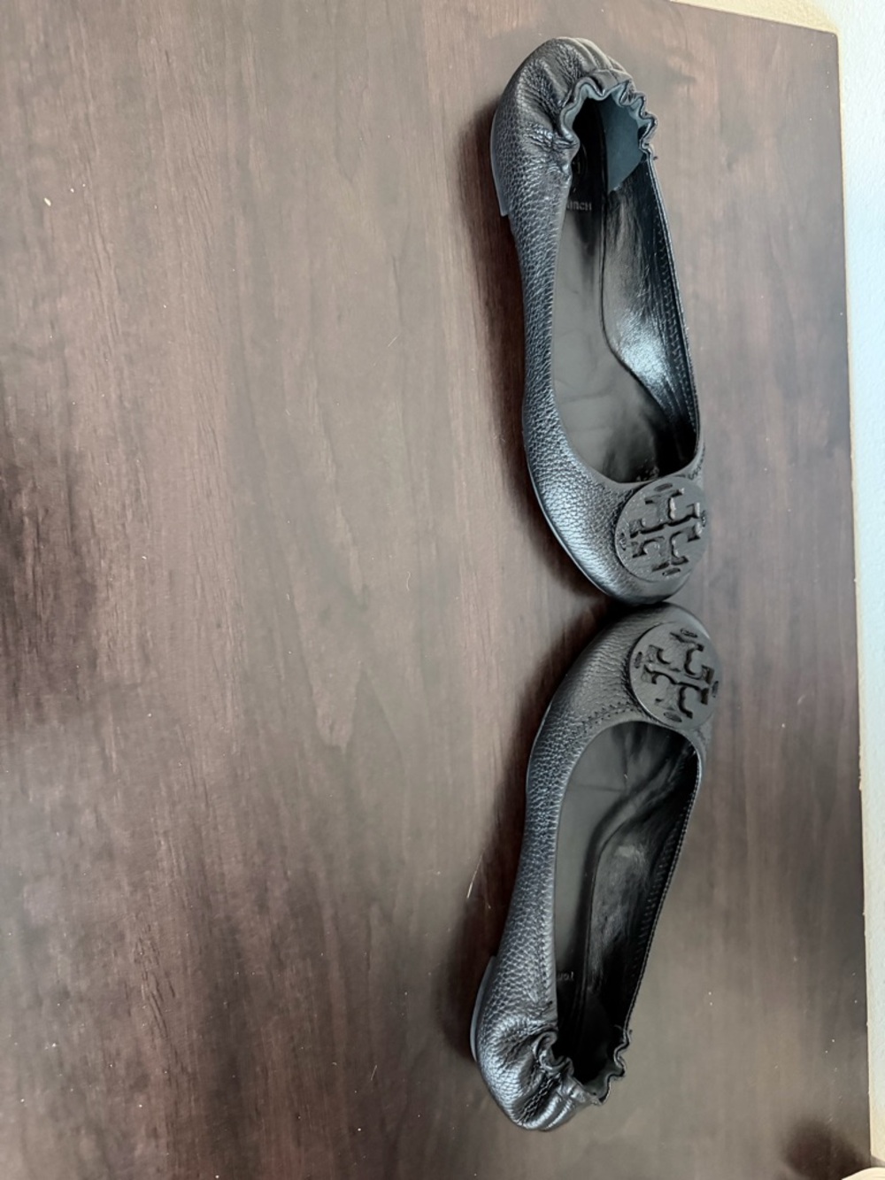 Tory Burch Black Leather Reva Ballet Flats Size 7.5 Logo Elastic Back - Picture 5 of 6